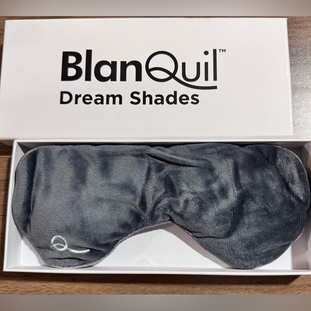 🩶 BlanQuil Dream Shades Weighted Sleep Mask – Gray